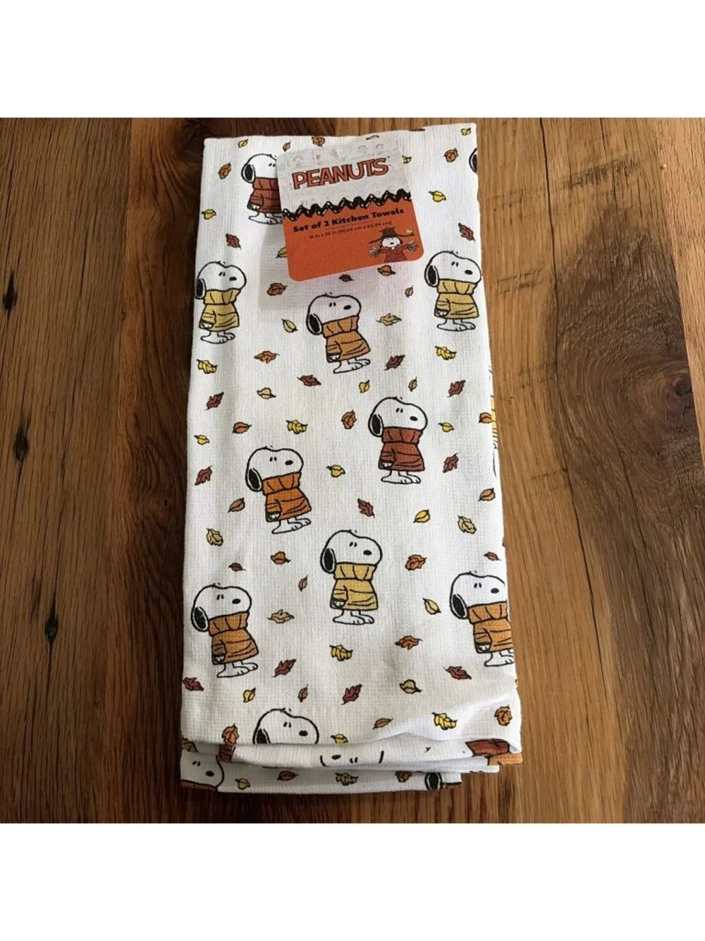 Peanuts Set Of 2 Kitchen Towels NWT Snoopy Fall Autumn Peanuts